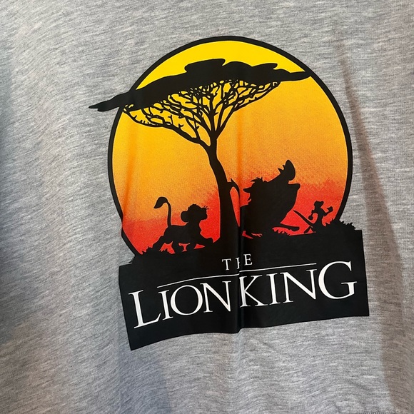 Lion king cropped sweater - Picture 1 of 2